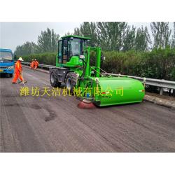 天潔機(jī)械 料場(chǎng)貨場(chǎng)清掃利器——高效掃路車(chē)與吸塵車(chē)系列解析